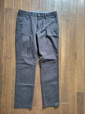 Old Navy 30x30 ultimate slim leg chino pants, great condition